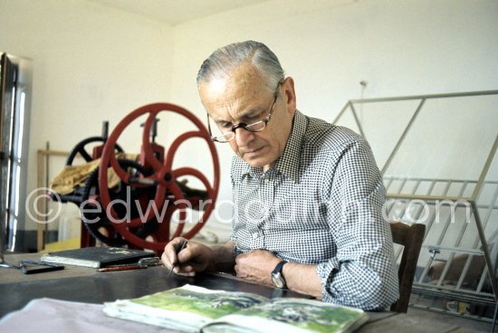 Graham Sutherland at La Villa Blanche, working on a copper plate. Menton 1976. - Photo by Edward Quinn