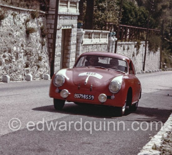 N° 146, Porsche 356. TdF de l\'automobile. Tour de France de l\'Automobile 1958, Grande Corniche, Nice 1958. - Photo by Edward Quinn