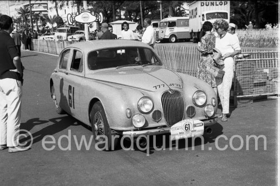 Hermano da Silva Ramos (BR) / Jean Estager (F). Jaguar Mark I 3.4, First in Class T. Tour de France de l'Automobile 1959, Nice. - Photo by Edward Quinn