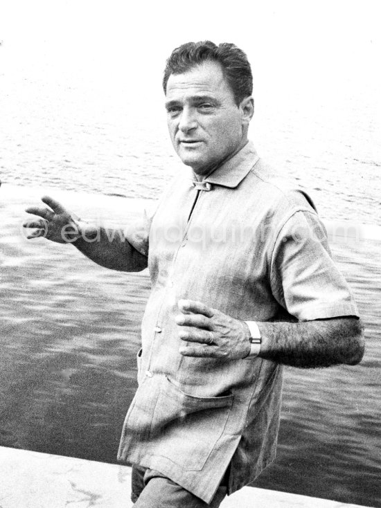 Mike Todd. Saint-Jean-Cap-Ferrat 1957. - Photo by Edward Quinn