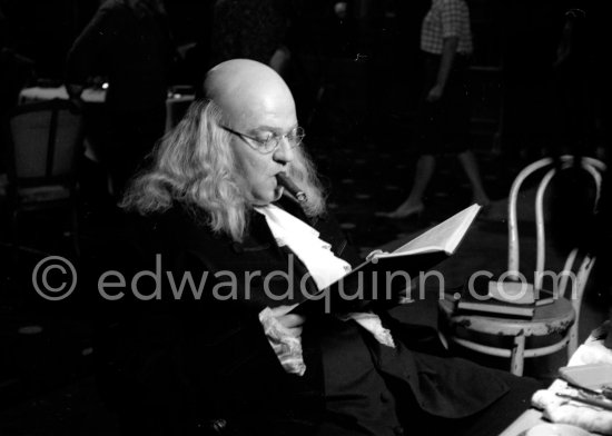 Orson Welles transformed to Benjamin Franklin in the film "La Fayette" at the Studios de la Victorine, Nice 1961. - Photo by Edward Quinn
