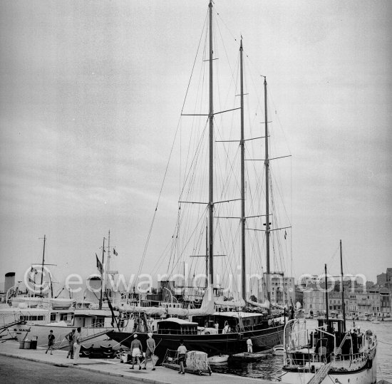 Yacht Le Créole. Cannes 1955. - Photo by Edward Quinn