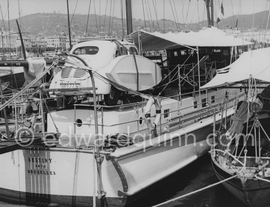 Renault 4CV on the yacht Destiny, Nice harbor 1951. - Photo by Edward Quinn