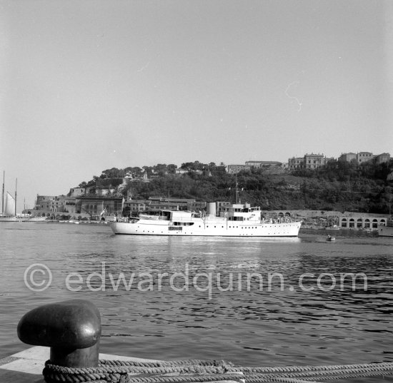 Yacht Shemara of Sir Bernard Docker and his wife Lady Norah. Monaco 1954. - Photo by Edward Quinn
