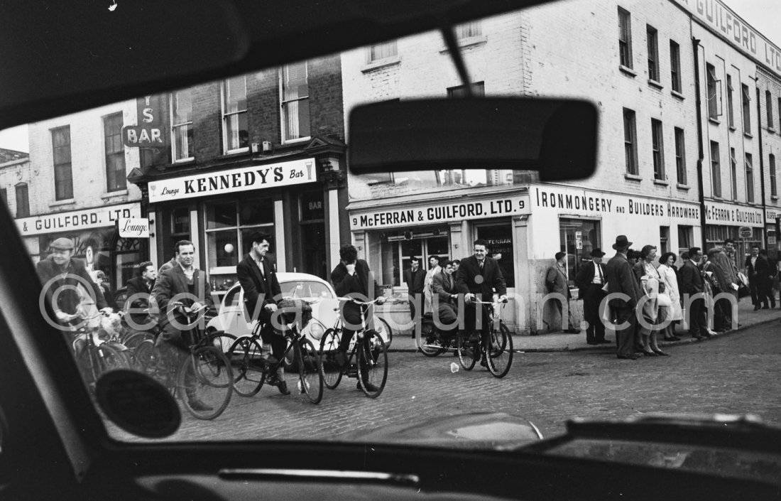 Kennedy's Bar, Tara St. Dublin 1963. Edward Quinn Photographer