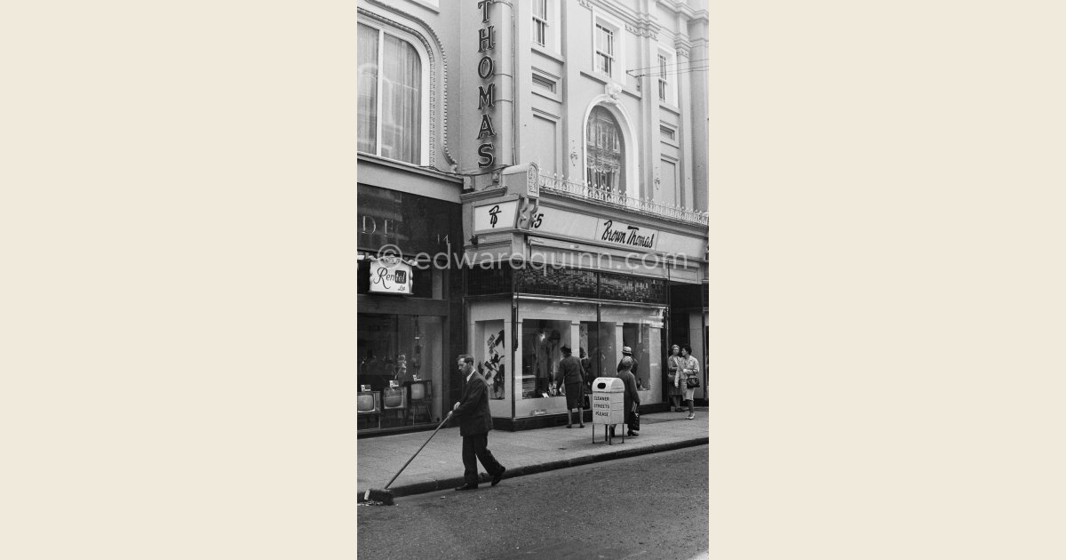 Brown Thomas, Grafton St. Dublin 1963. Edward Quinn Photographer