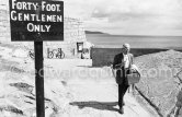 The Forty Foot gentlemen's swimming place. Dublin 1963. - Photo by Edward Quinn