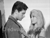 Brigitte Bardot and Stephen Boyd during filming of “Les bijoutiers du clair de lune”. Studios de la Victorine, Nice 1958. - Photo by Edward Quinn