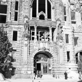 Rathaus Charlottenburg, Berlinerstrasse 72-73. Berlin 1952. - Photo by Edward Quinn
