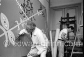 Jean Cocteau and Raymond Moretti. Collective painting "L'Age du Verseau". Nice 1962. - Photo by Edward Quinn