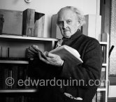 Actor, director and scenic designer Edward Gordon Craig. Villa Chapignac, Vence 1952. - Photo by Edward Quinn