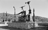 Sculpture "Capricorne" in the garden of the second house of Max Ernst and Dorothea Tanning in Seillans 1974. - Photo by Edward Quinn