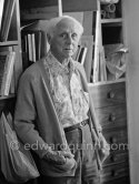 Max Ernst in his studio. Paris 1974 - Photo by Edward Quinn