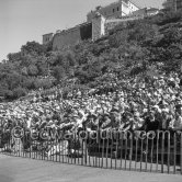 Spectators crowd the slopes of "Le Rocher". Monaco Grand Prix 1950. - Photo by Edward Quinn
