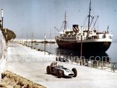 Training session. Driver and Chief mechanic Chuck Daigh, N° 46 Scarab, on right Jo Bonniers N° 2 BRM P48. Monaco Grand Prix 1960.   Scarab - Photo by Edward Quinn