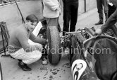 Bruce McLaren, (10) Cooper T53. Monaco Grand Prix 1960. - Photo by Edward Quinn