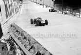 Training session. Innes Ireland, (22) Lotus 18, on right Joakim Bonnier's N° 2 B.R.M. P48. Monaco Grand Prix 1960. - Photo by Edward Quinn