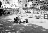 Training sessions: Driver and chief mechanic Chuck Daigh, (46) Scarab. The Scarabs were not able to put up good speeds and didn't quality for the race. Monaco Grand Prix 1960. - Photo by Edward Quinn