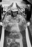 Bruce McLaren, winner of the race, (14) Cooper T60. Monaco Grand Prix 1962. - Photo by Edward Quinn