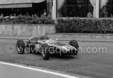 Tony Maggs, (16) Cooper T55. Monaco Grand Prix 1962. - Photo by Edward Quinn
