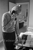 David Hockney viewing the book "James Joyce's Dublin" by Edward Quinn. Paris 1975. - Photo by Edward Quinn