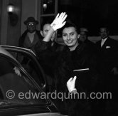 Sophia Loren leaving Hotel Negresco. Mice 1957. - Photo by Edward Quinn