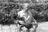 Somerset Maugham with his dog George. Villa Mauresque, Saint-Jean-Cap-Ferrat 1960. - Photo by Edward Quinn