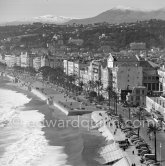Promenade des Anglais. Nice in the '50s. - Photo by Edward Quinn