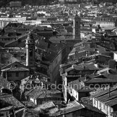 Nice Vieille Ville in the '50s. - Photo by Edward Quinn