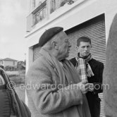 Picasso and Paulo. Vallauris 1953. - Photo by Edward Quinn