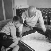 Drawing lesson given by Pablo Picasso to his children Claude Picasso and Paloma Picasso. La Galloise, Vallauris 16.4.1953. - Photo by Edward Quinn