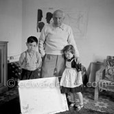 Drawing lesson given by Pablo Picasso to his children Claude Picasso and Paloma Picasso. La Galloise, Vallauris 16.4.1953. - Photo by Edward Quinn