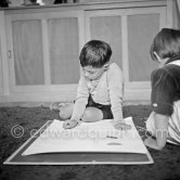 Drawing lesson given by Pablo Picasso to his children Claude Picasso and Paloma Picasso. La Galloise, Vallauris 16.4.1953. - Photo by Edward Quinn