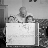 Drawing lesson given by Pablo Picasso to his children Claude Picasso and Paloma Picasso. La Galloise, Vallauris 16.4.1953. - Photo by Edward Quinn