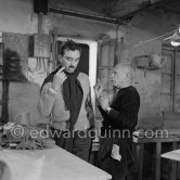 During filming of "Pablo Picasso". Pablo Picasso and director Luciano Emmer. Madoura pottery, Vallauris 14.10.1953. - Photo by Edward Quinn