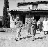 Madame Paule de Lazerme (she had an affair with Pablo Picasso for some months), Pablo Picasso, M. and Mme Ramié front of Le Fournas.  Vallauris 1953. - Photo by Edward Quinn