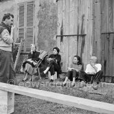 From left: Luciano Emmer, Jeanne Huguet ("Totote", widow of the catalan sculptor Manolo Huguet), not yet identified woman, Totote's adopted daughter Rosa (Rosita) Huguet and Pablo Picasso in front of Le Fournas. Vallauris 1953. - Photo by Edward Quinn