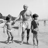 Pablo Picasso, Claude Picasso and Paloma Picasso at the beach. Golfe-Juan 1954. - Photo by Edward Quinn