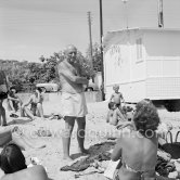 Pablo Picasso at the beach. Restaurant Chez Tetou. Golfe-Juan 1954. - Photo by Edward Quinn