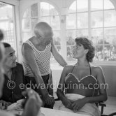 Déjeuner at restaurant Nounou. Pablo Picasso and a local beauty. Golfe-Juan 1954. - Photo by Edward Quinn