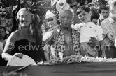 Pablo Picasso, singer Yolanda and Claude. First Corrida of Vallauris, in honor of Picasso. 1954. - Photo by Edward Quinn