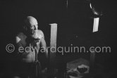 Pablo Picasso during filming of "Le mystère Picasso". Nice, Studios de la Victorine, 1955. - Photo by Edward Quinn