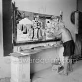 Pablo Picasso painting "La plage à la Garoupe I" for the film "Le mystère Picasso". Nice, Studios de la Victorine, 1955. - Photo by Edward Quinn