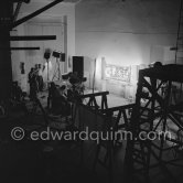 The making of "La plage à la Garoupe I" for the film "Le mystère Picasso". Nice, Studios de la Victorine, 1955. - Photo by Edward Quinn