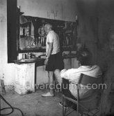 Pablo Picasso painting "La plage à la Garoupe I" for the film "Le mystère Picasso". Nice, Studios de la Victorine, 1955. - Photo by Edward Quinn