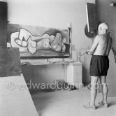 Pablo Picasso at work during filming of "Le mystère Picasso", documentary. Nice, Studios de la Victorine, 1955. - Photo by Edward Quinn