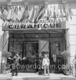 Pablo Picasso in front of the exhibition hall of the "Exposition Internationale Céramique". Cannes 1955. - Photo by Edward Quinn