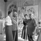 From left: Swiss collector Anna Blankart, Alberto Magnelli his wife Susi Magnelli-Gerson and Pablo Picasso. La Californie, Cannes 1956. - Photo by Edward Quinn