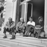 From left: Alberto Magnelli, Pablo Picasso, Swiss collector Anna Blankart and Susi Magnelli-Gerson. La Californie, Cannes 1956. - Photo by Edward Quinn