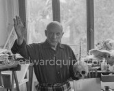 Imitating the gestures and voice of a tragedian with noises sounding like English, Pablo Picasso imagines himself as Hamlet. La Californie, Cannes 1957. - Photo by Edward Quinn